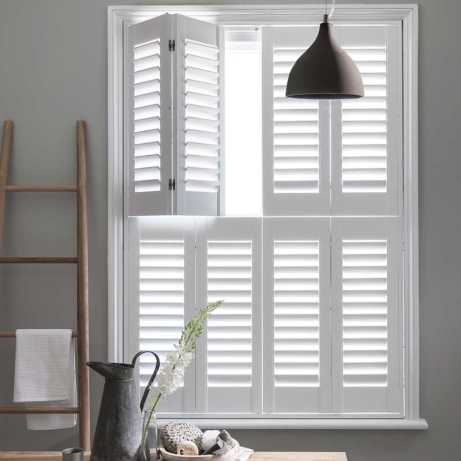 08.-London-Smoke-Shutters---Tier-on-Tier-Open